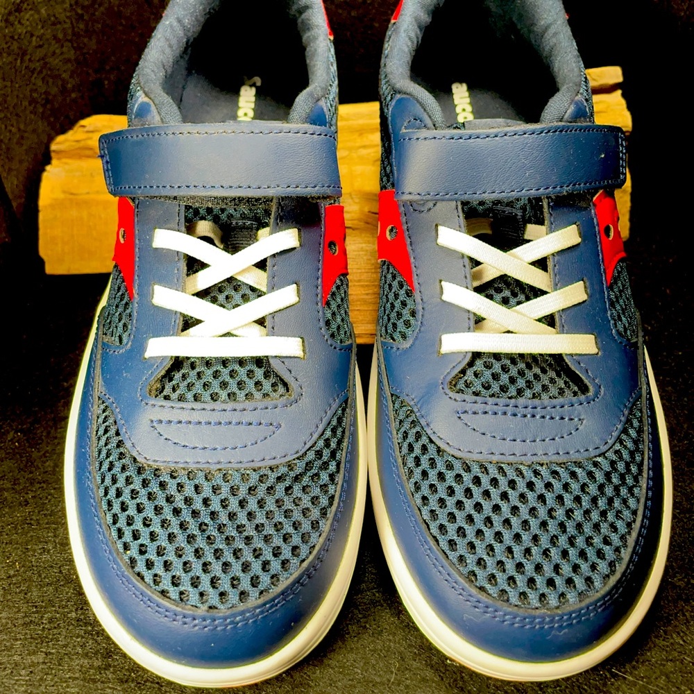 Boy’s Saucony Jazz Court Sneakers Sz 5M